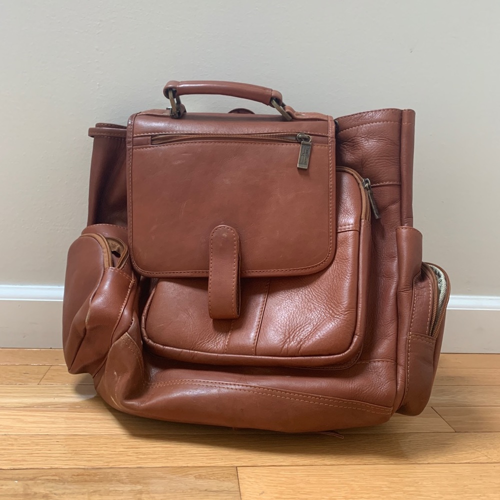 Claire Chase 100% Top- - Grain Leather Backpack